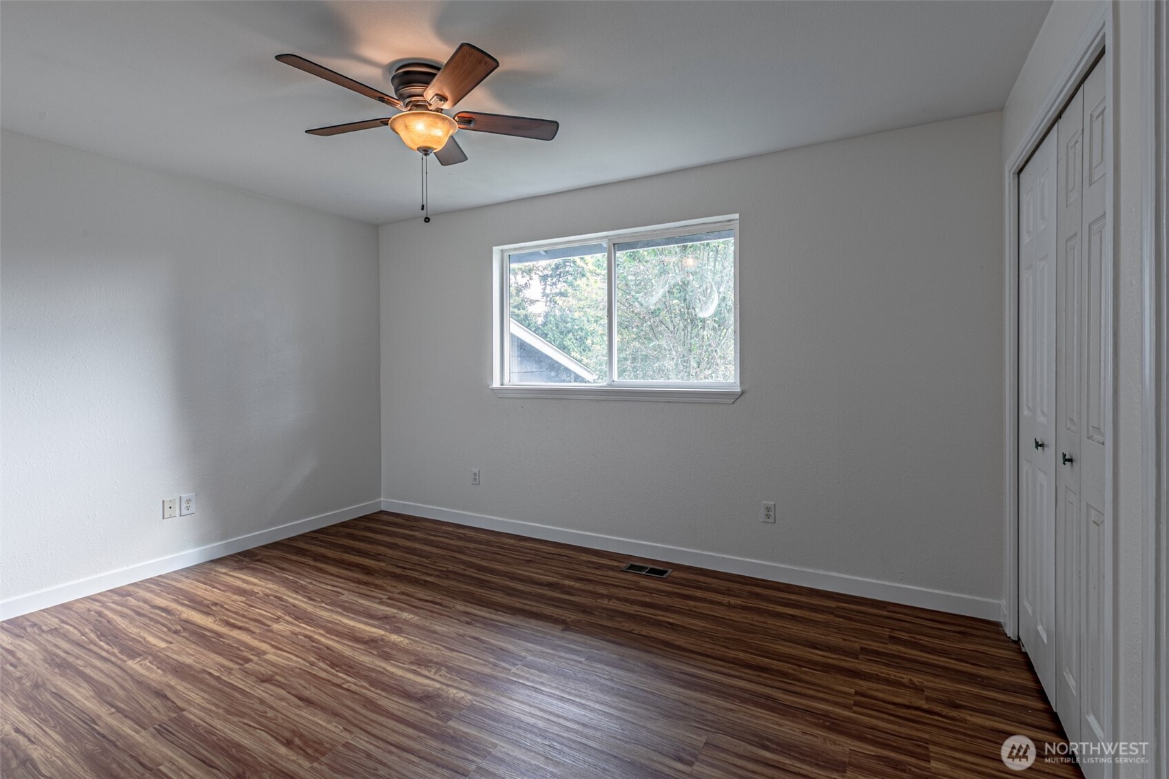 2704 180th Avenue Property Photo 16