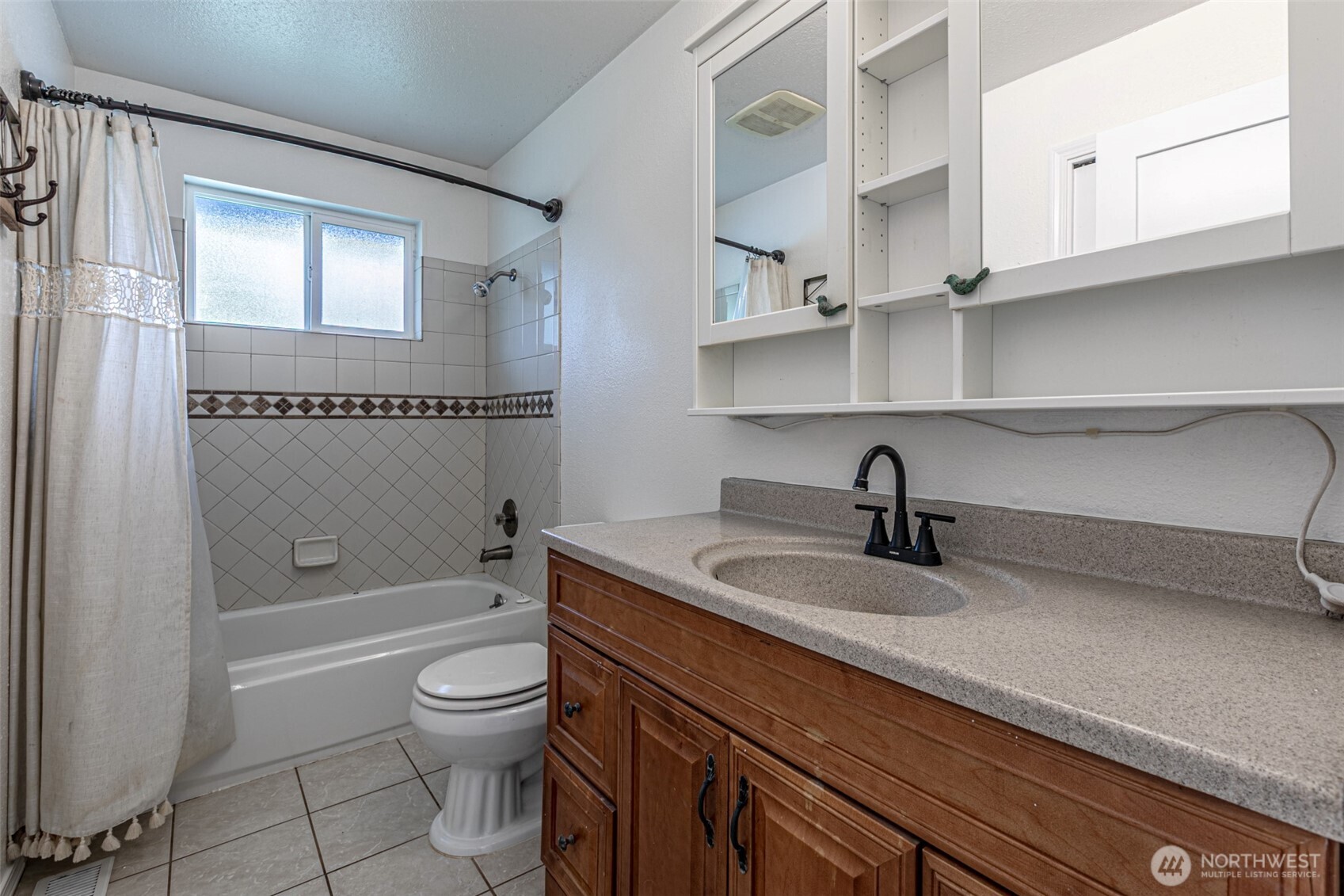 2704 180th Avenue Property Photo 18