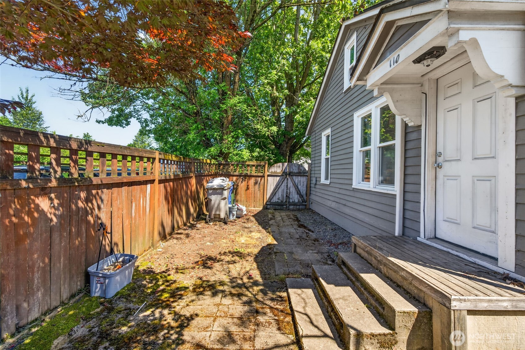 110 Lincoln Avenue Property Photo 16