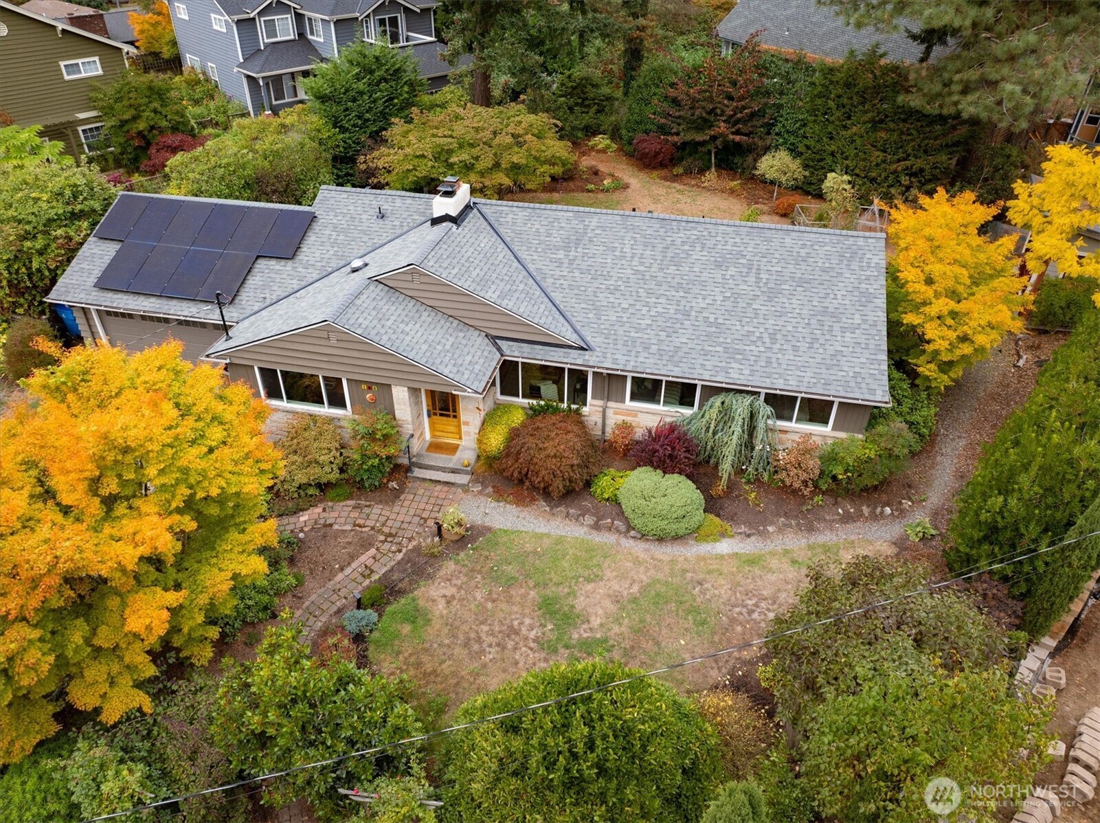 124 N 180th Street Property Photo 2