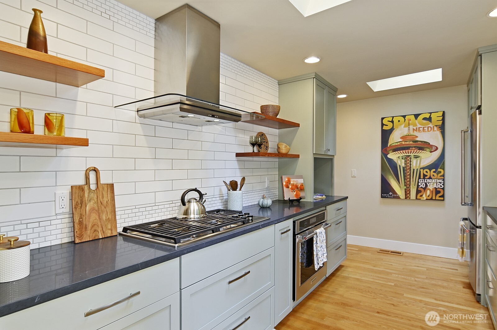 124 N 180th Street Property Photo 8
