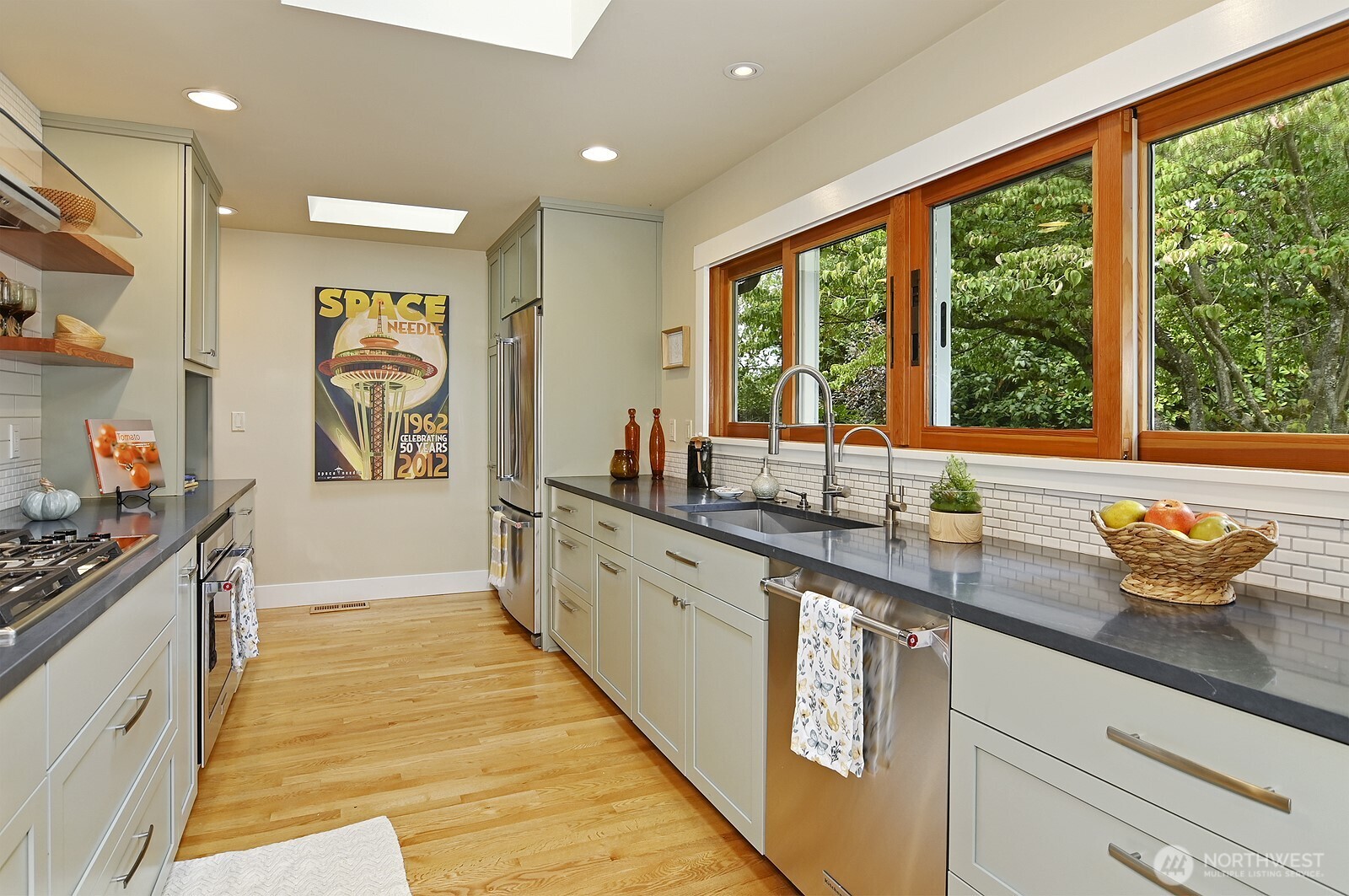 124 N 180th Street Property Photo 9