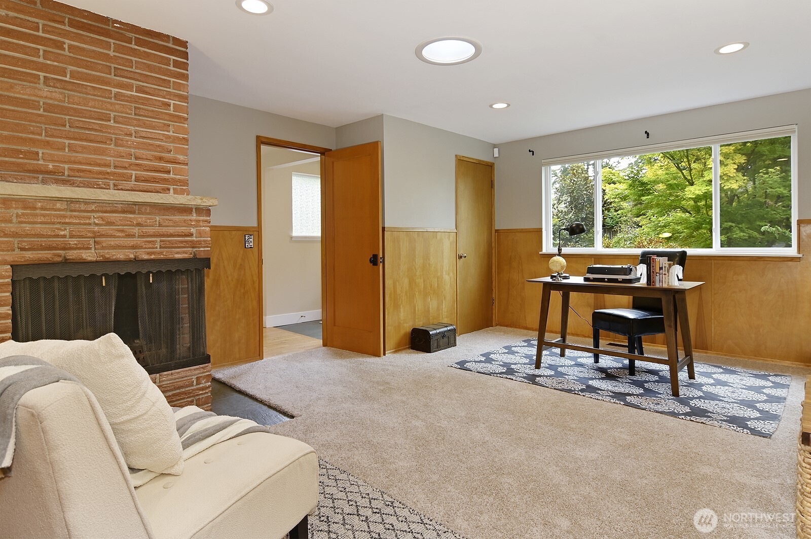 124 N 180th Street Property Photo 11