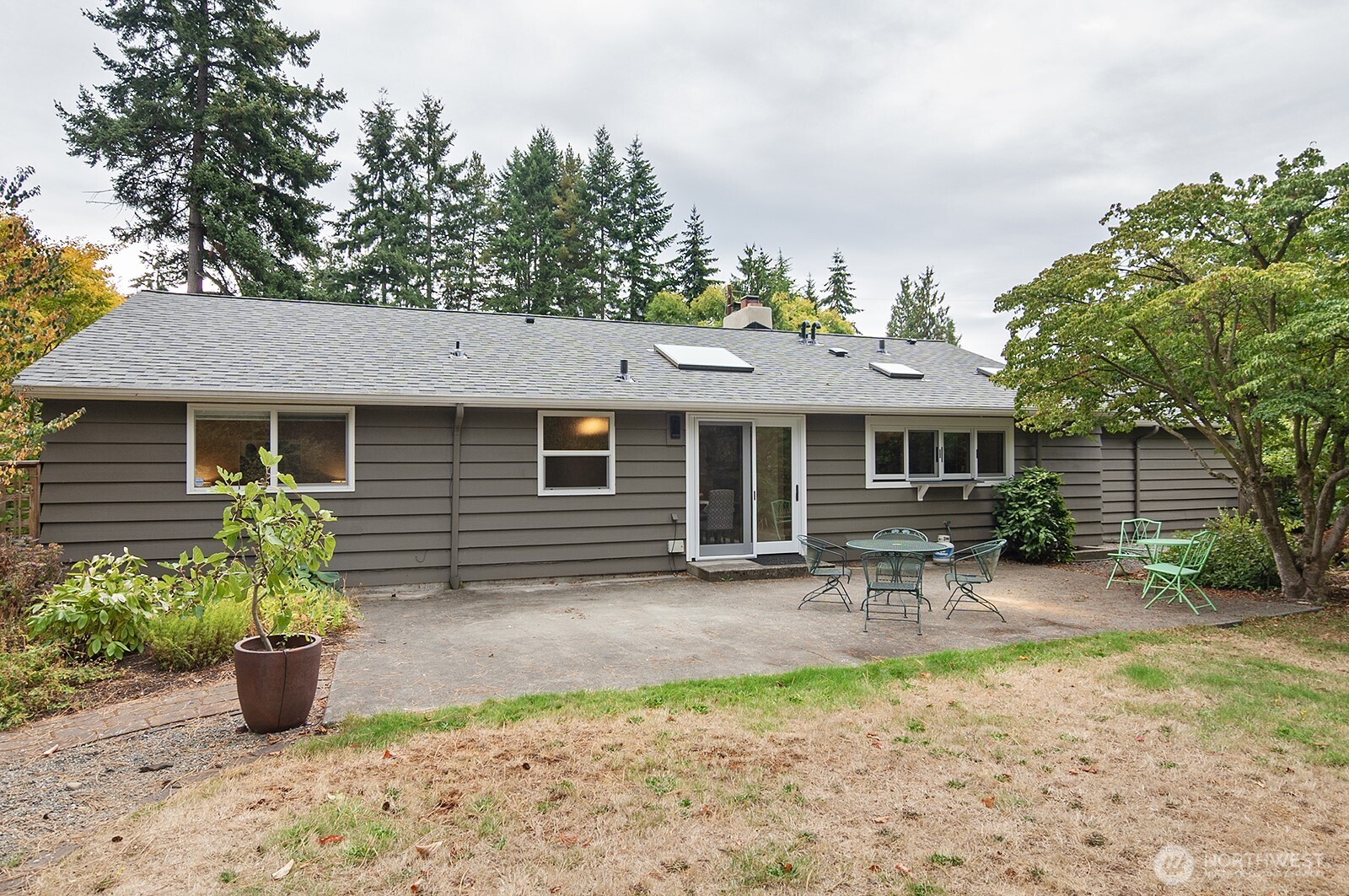 124 N 180th Street Property Photo 25
