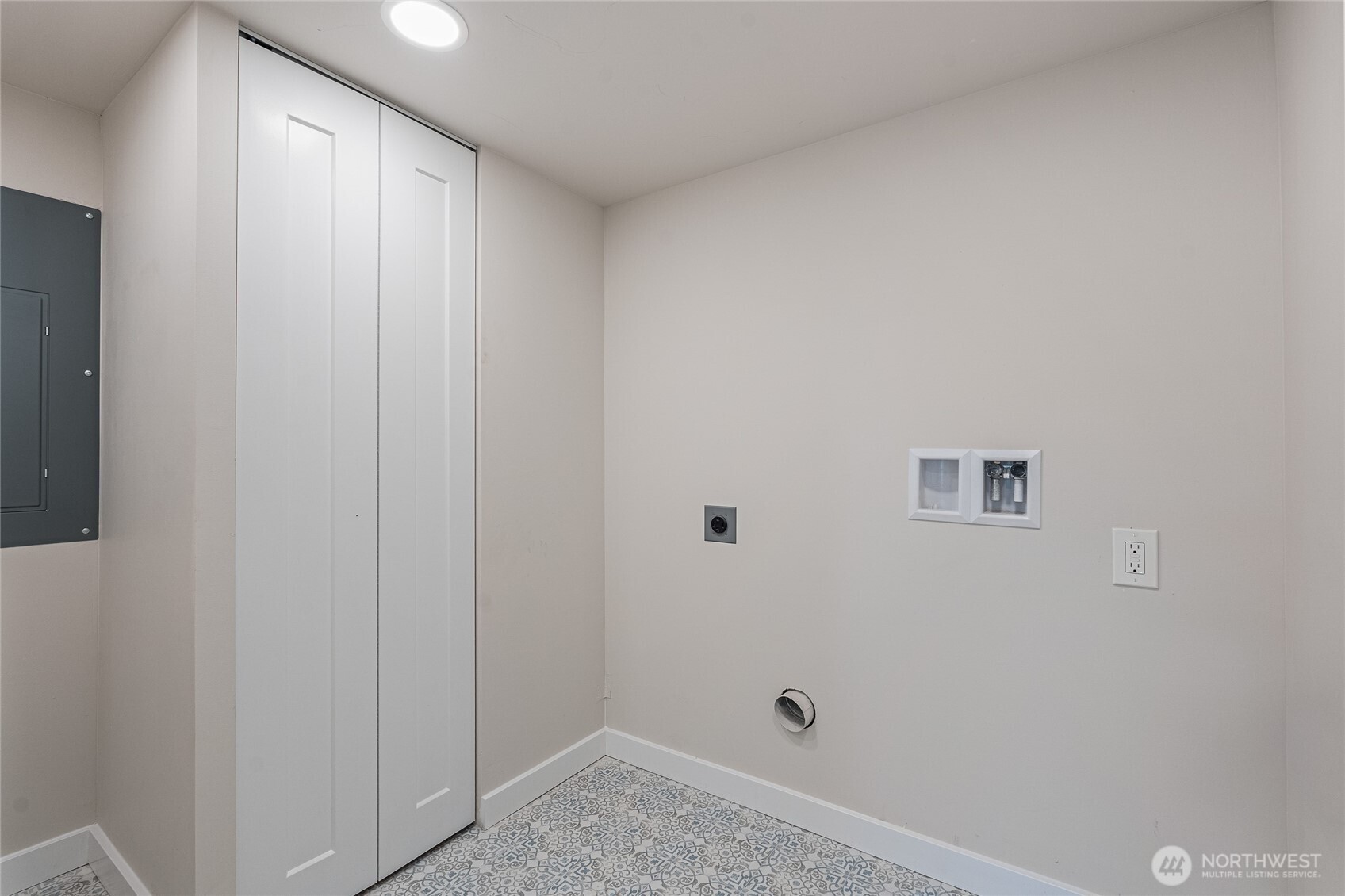 4015 Burton Place Property Photo 13