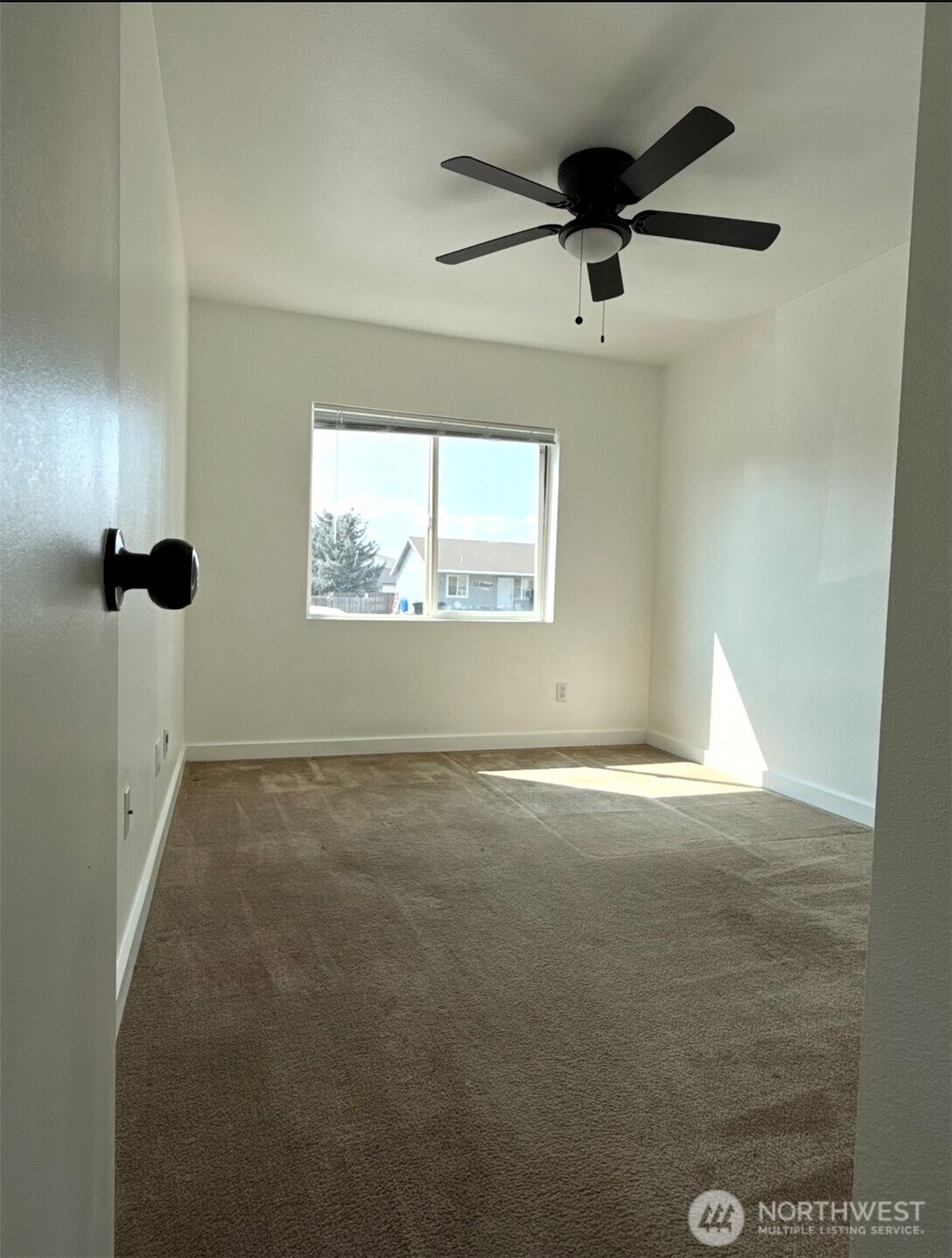 1906 N Yew Street Property Photo 21