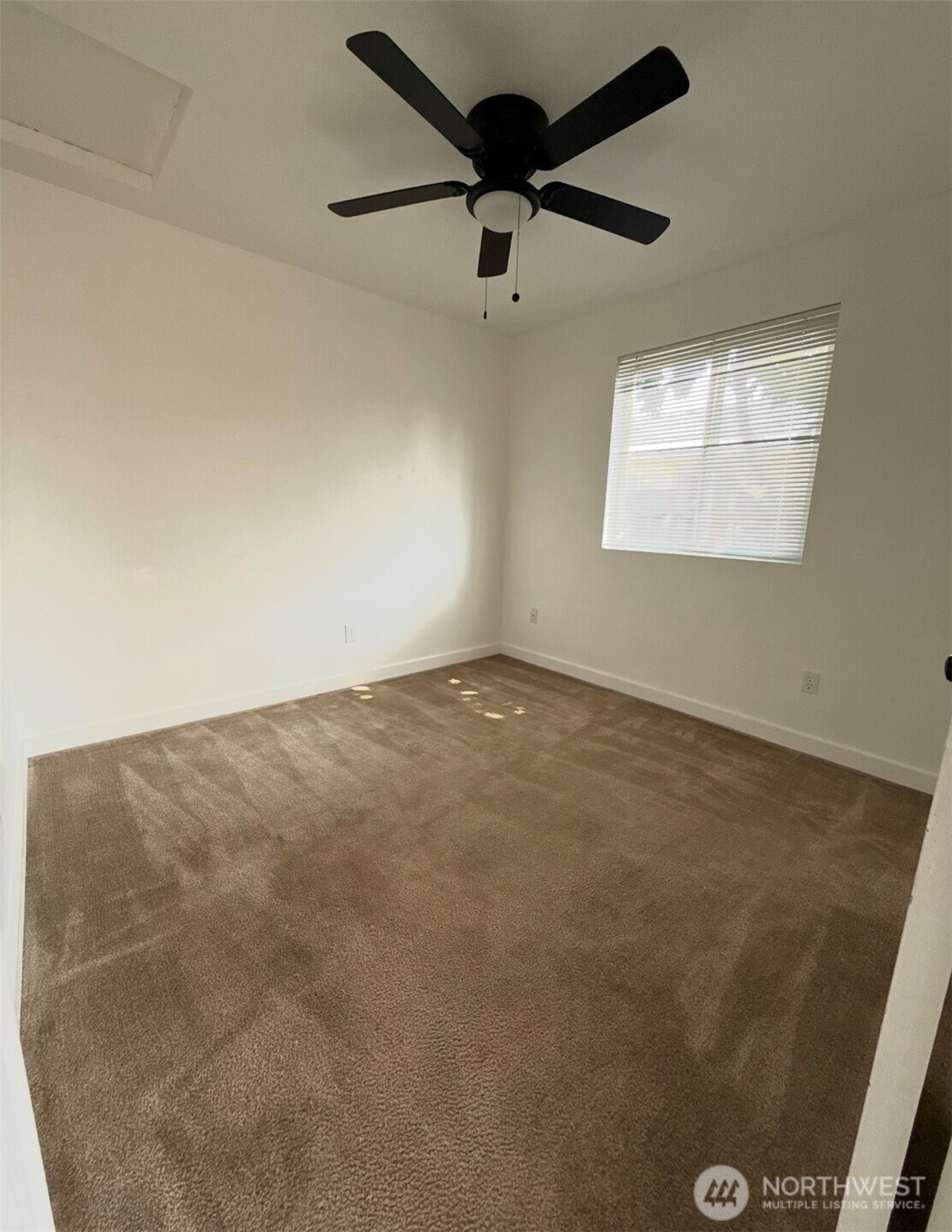 1906 N Yew Street Property Photo 26