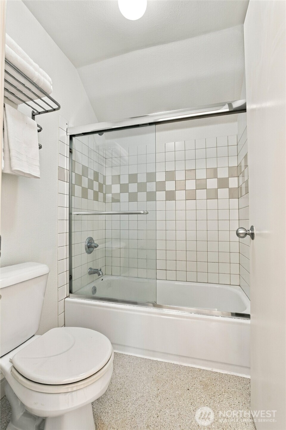 6735 Shaffer Avenue Property Photo 24