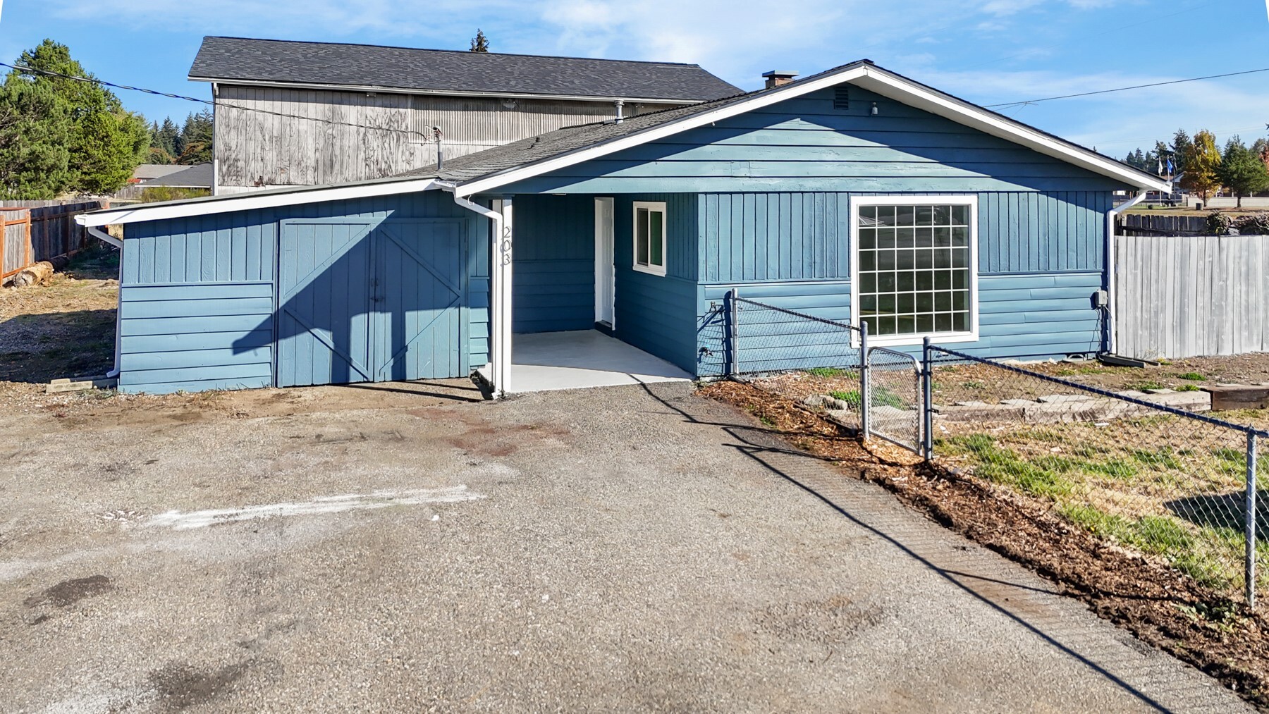203 Centre Street Property Photo 1