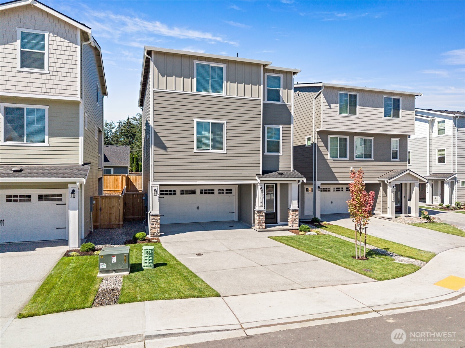 15124 87th Place Property Photo 3