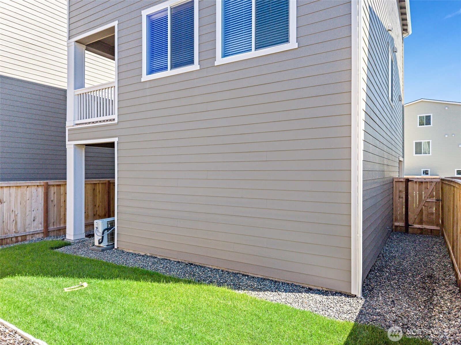 15124 87th Place Property Photo 9