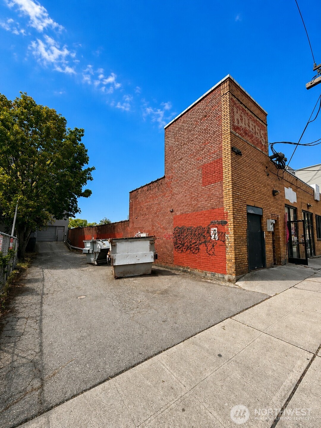 2220 Nw Market Street Property Photo 6