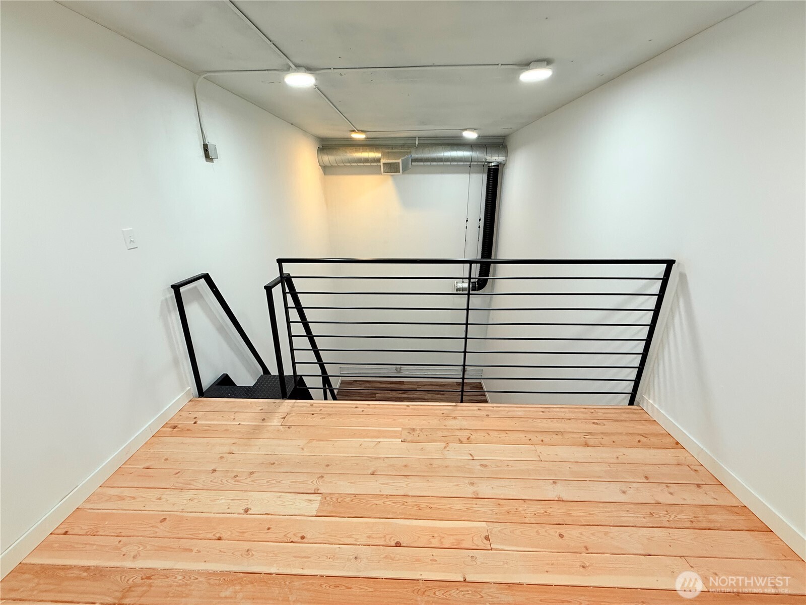 2220 Nw Market Street Property Photo 9