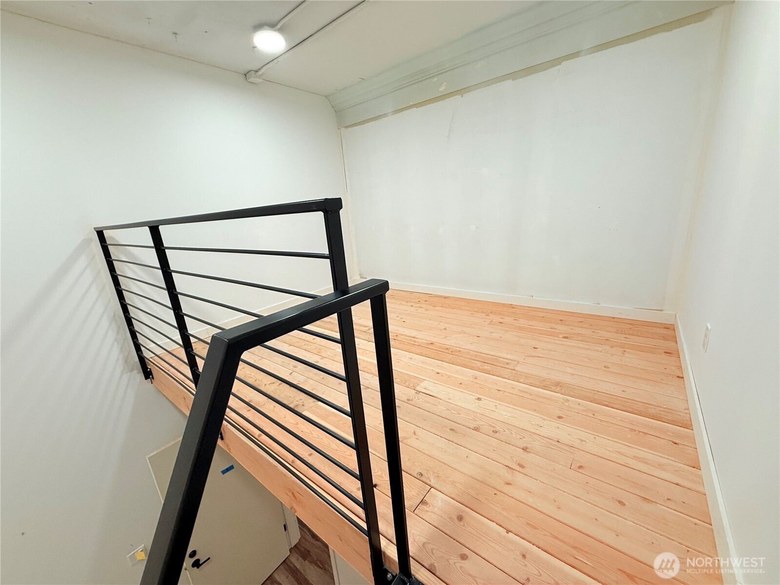 2220 Nw Market Street Property Photo 10