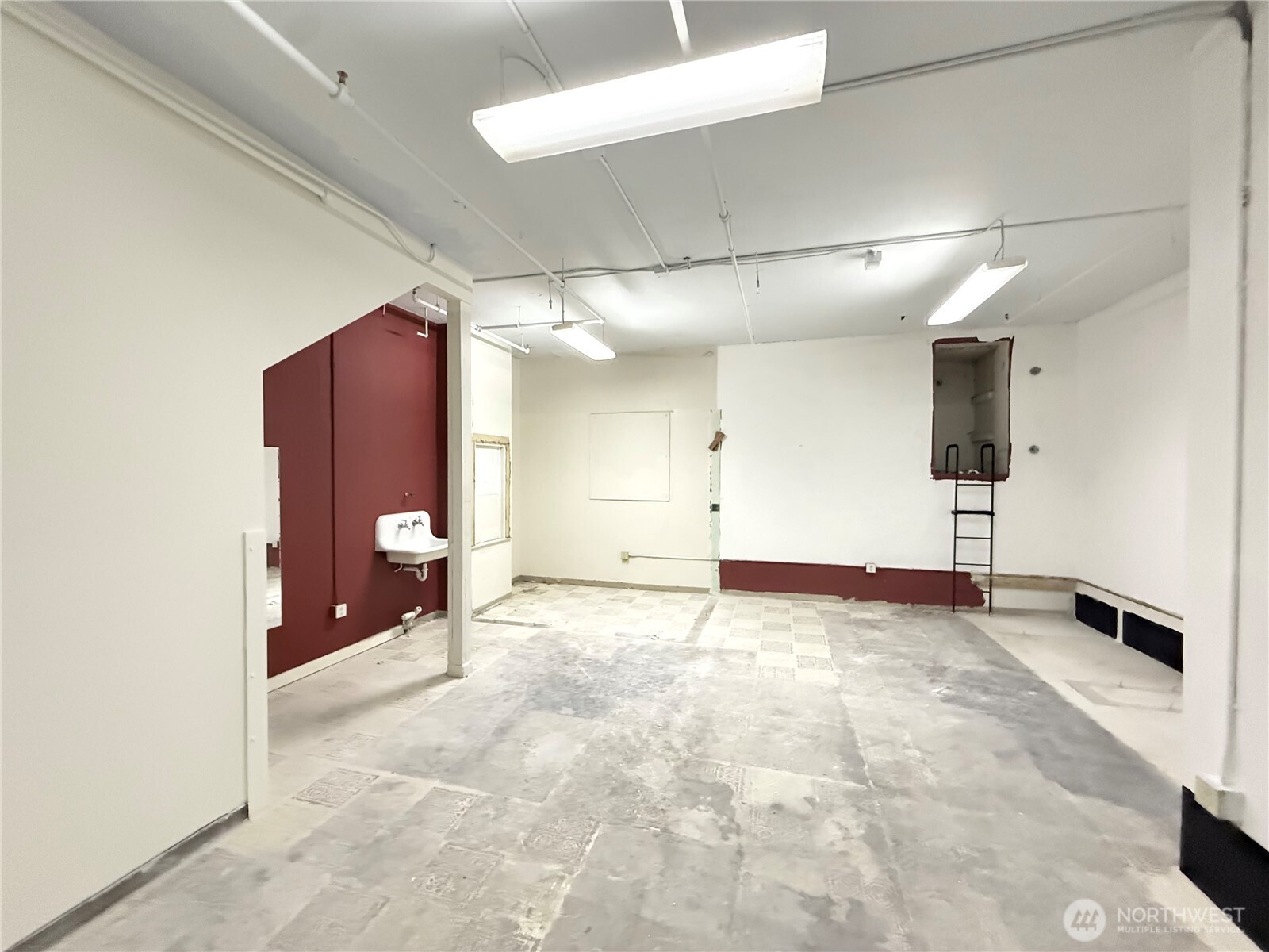 2220 Nw Market Street Property Photo 15