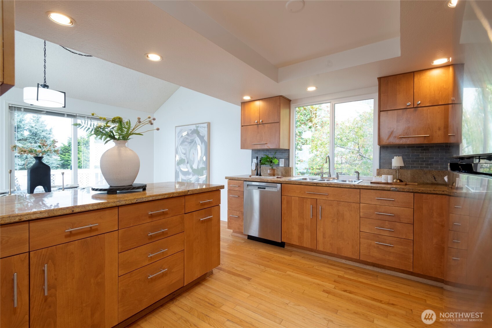 5815 Frances Avenue Property Photo 14
