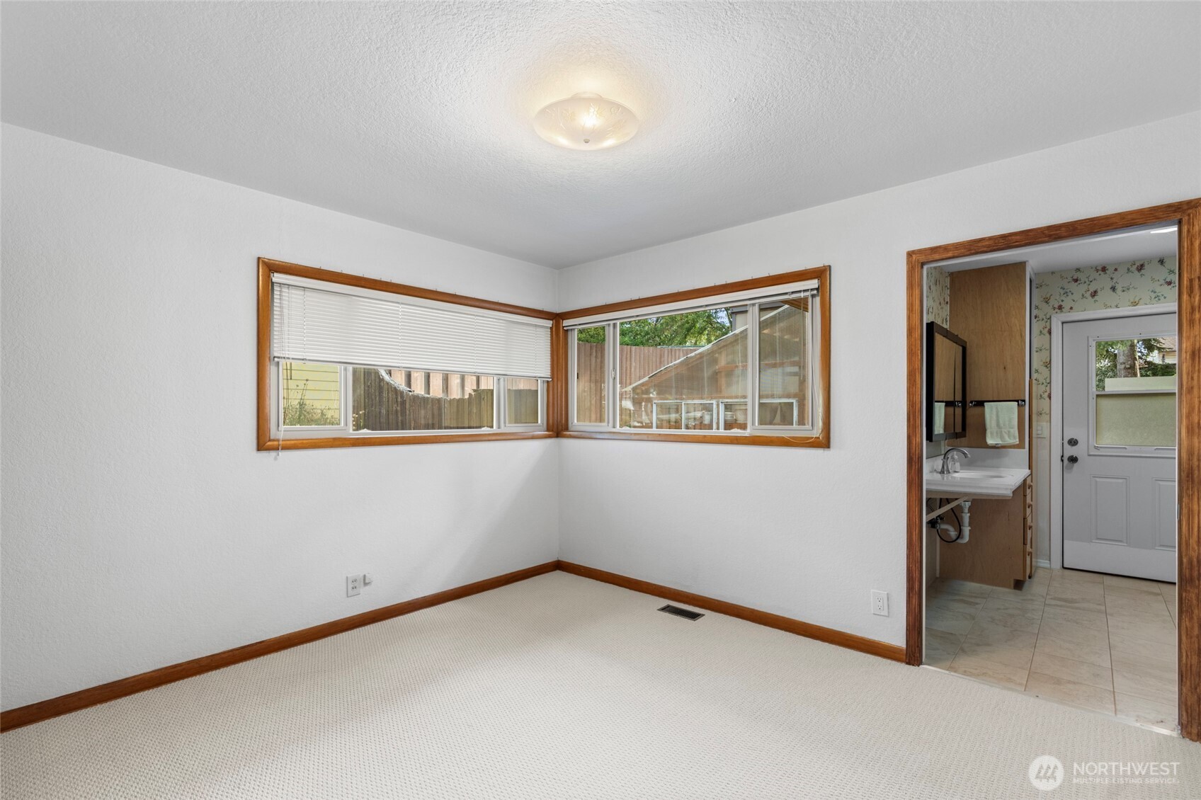 344 Se O'leary Street Property Photo 28