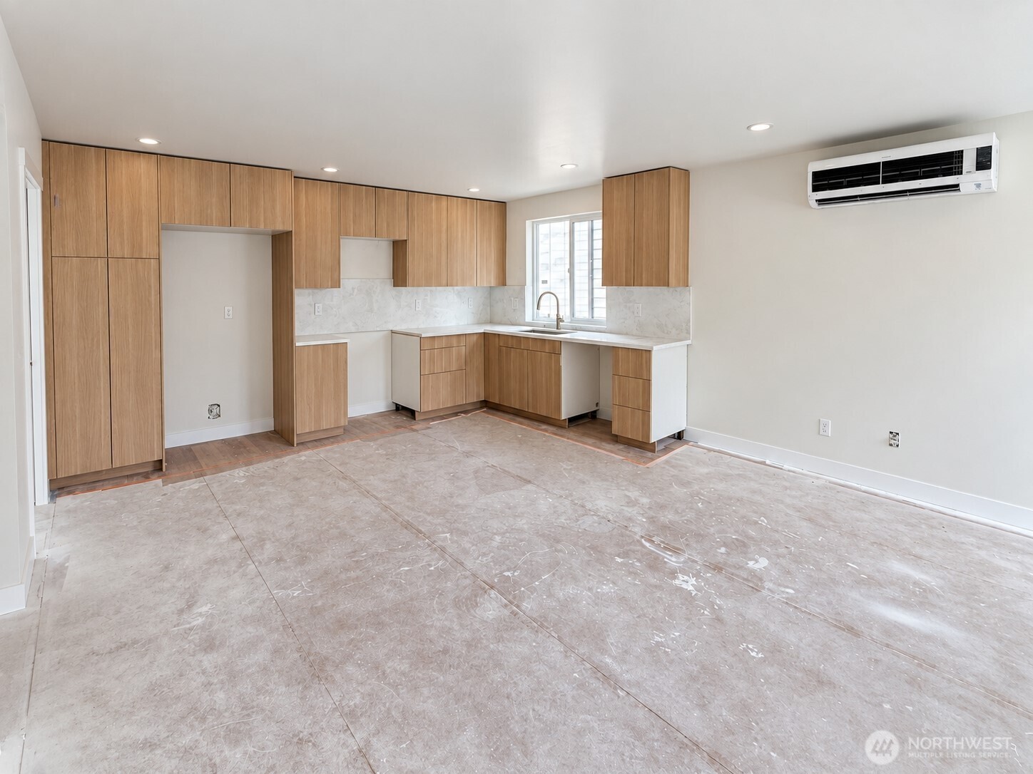 8316 B 28th Avenue Property Photo 6