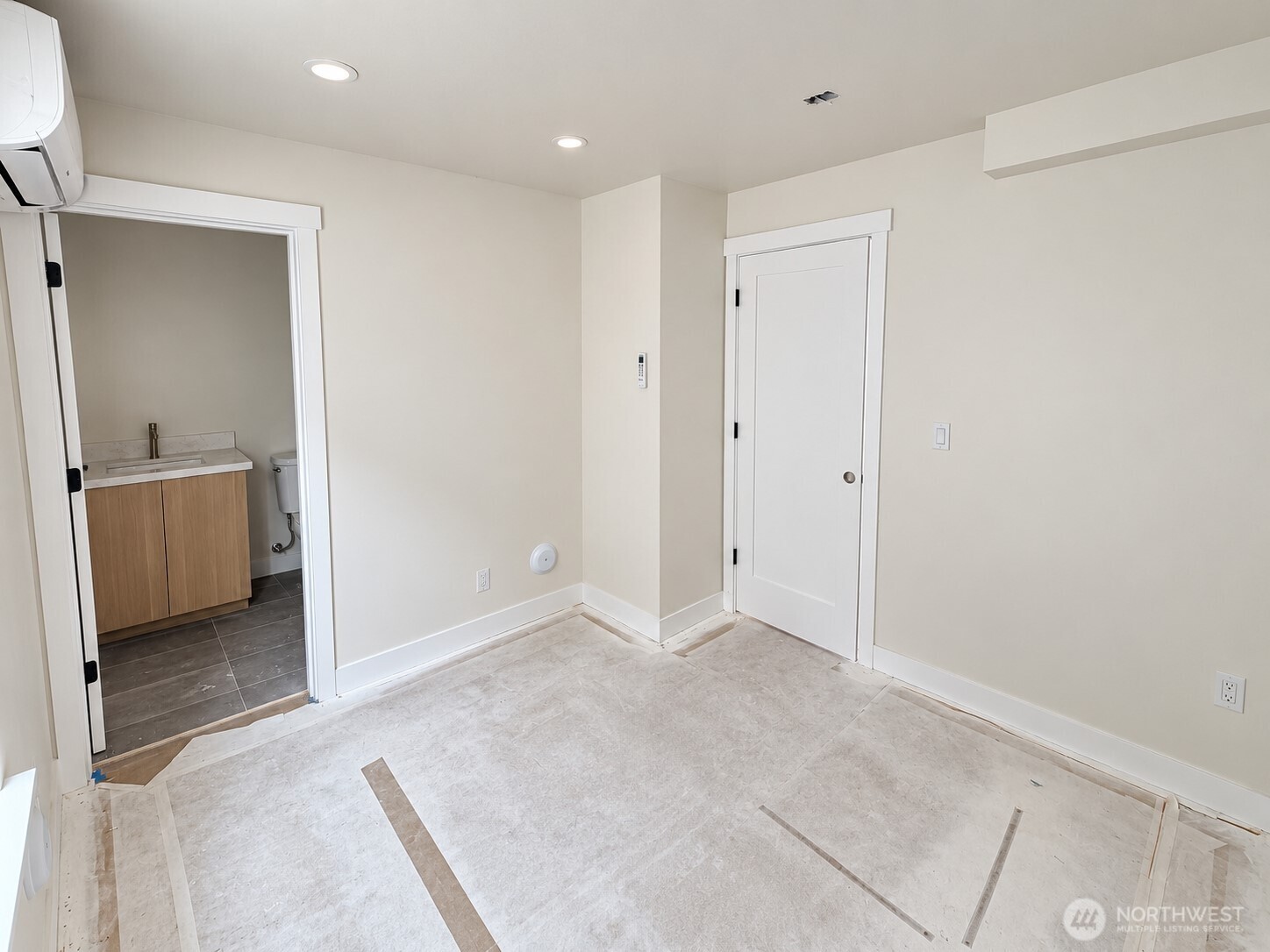 8316 B 28th Avenue Property Photo 11