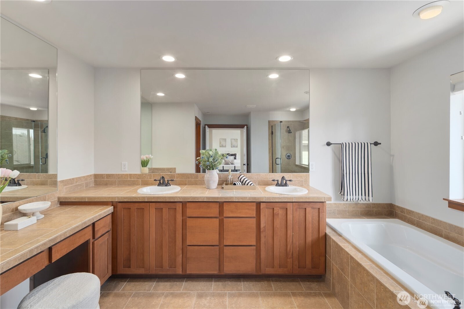 3130 171st Place Property Photo 24