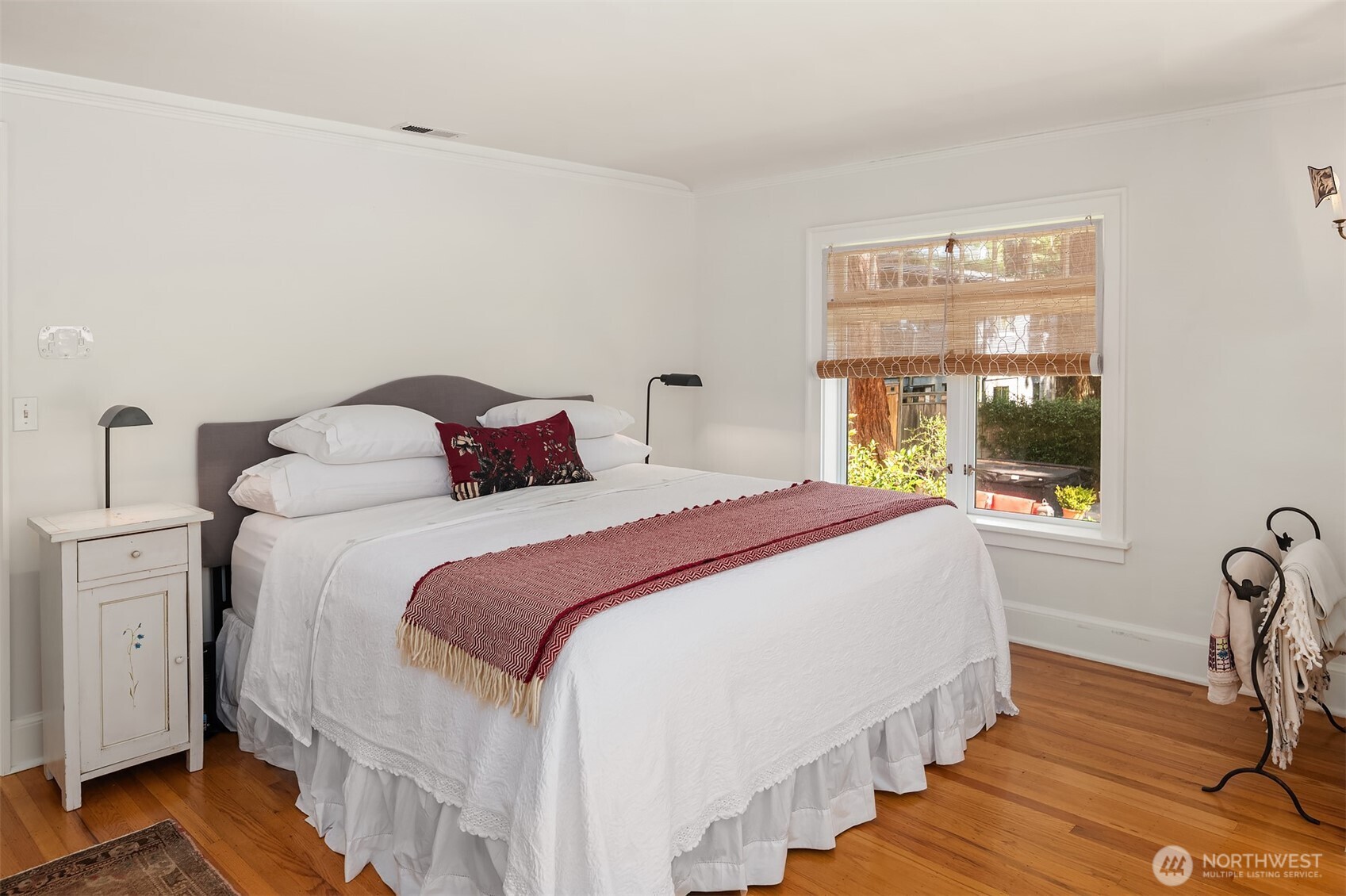 3816 E Spring Street Property Photo 18