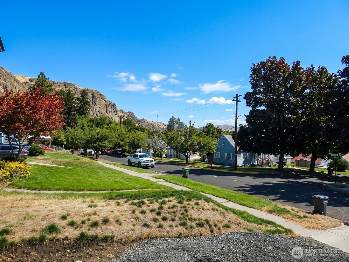 308 Stevens Avenue Property Photo 2