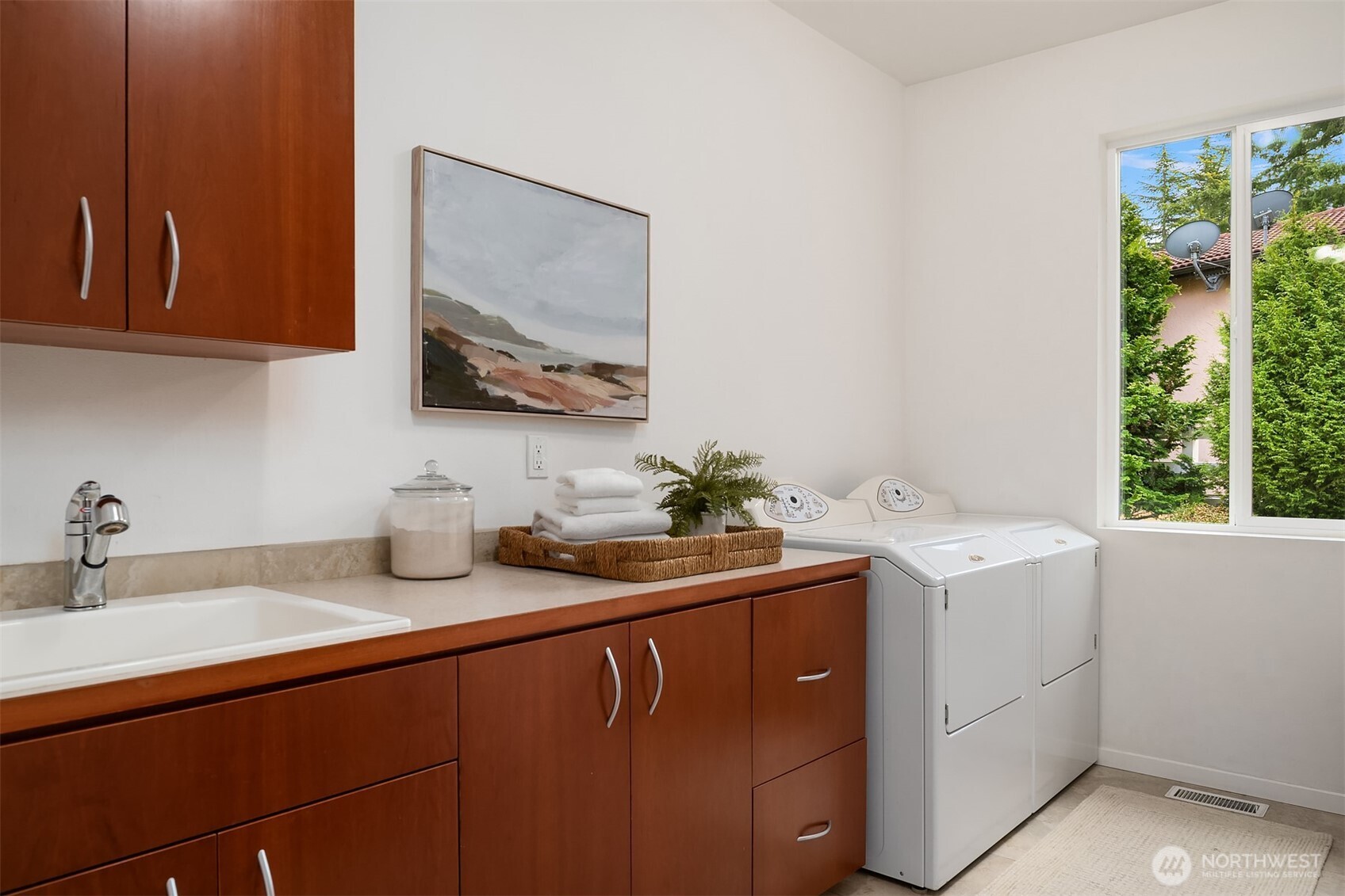 1319 42nd Street Property Photo 17