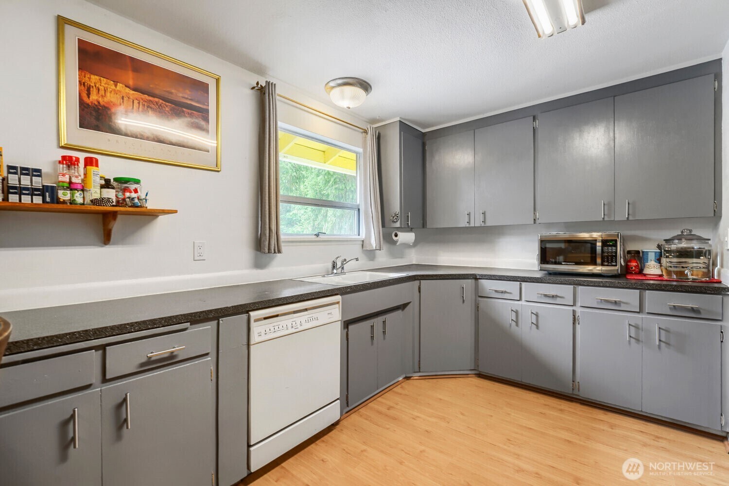 17415 128 Avenue Property Photo 5