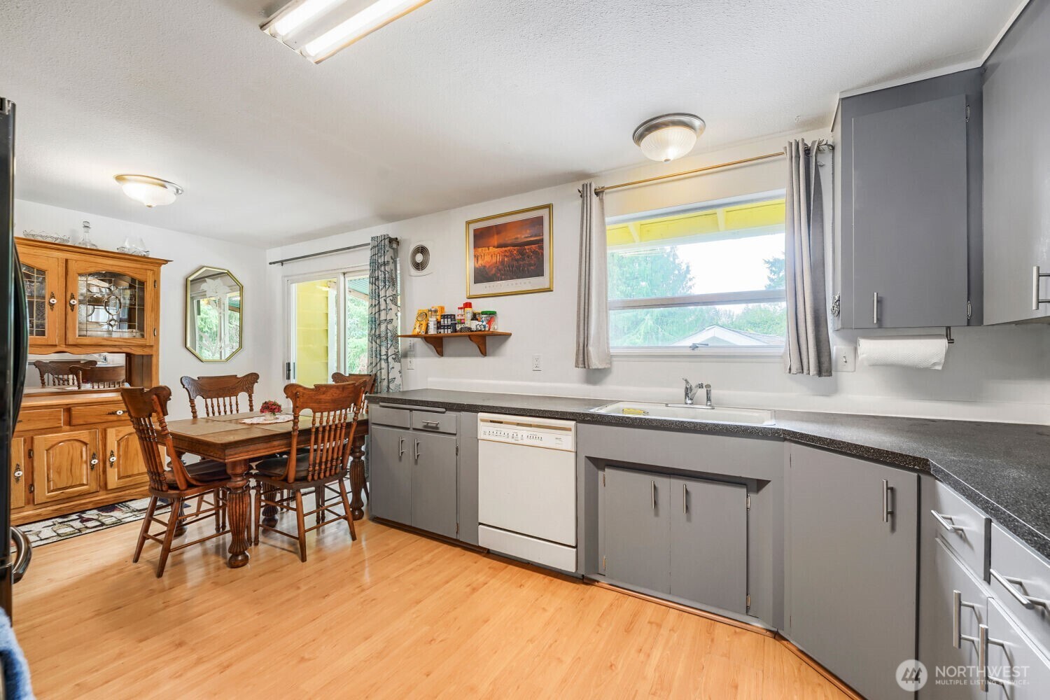 17415 128 Avenue Property Photo 6
