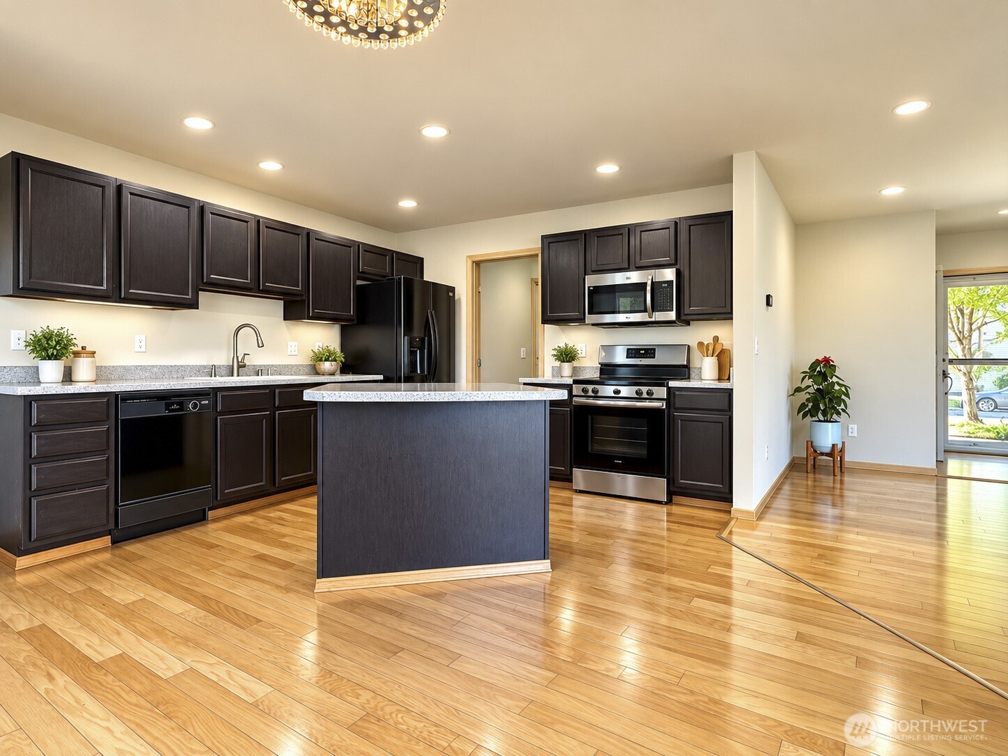 15352 146th Place Property Photo 6
