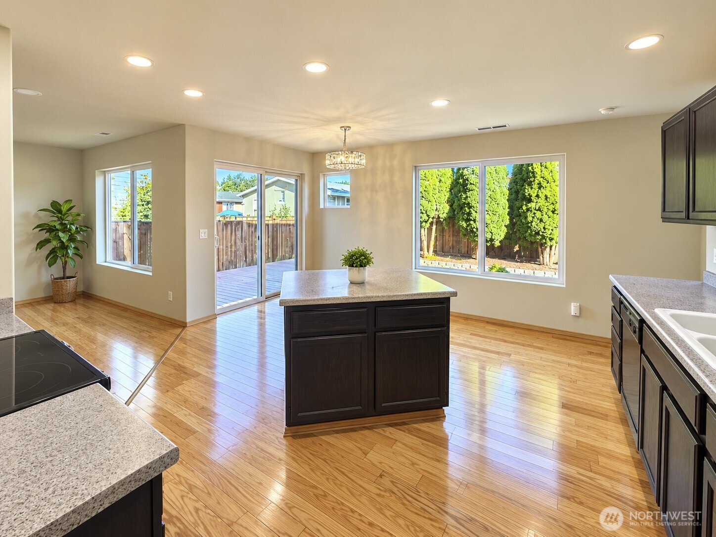 15352 146th Place Property Photo 7