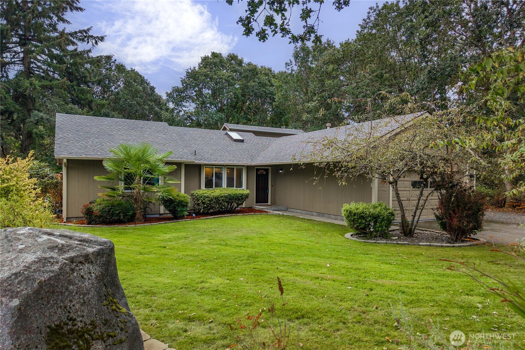 2410 Leah Court Property Photo 2