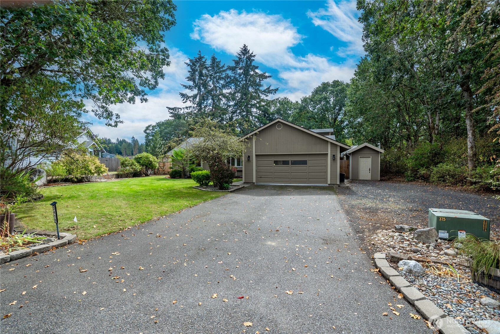 2410 Leah Court Property Photo 3