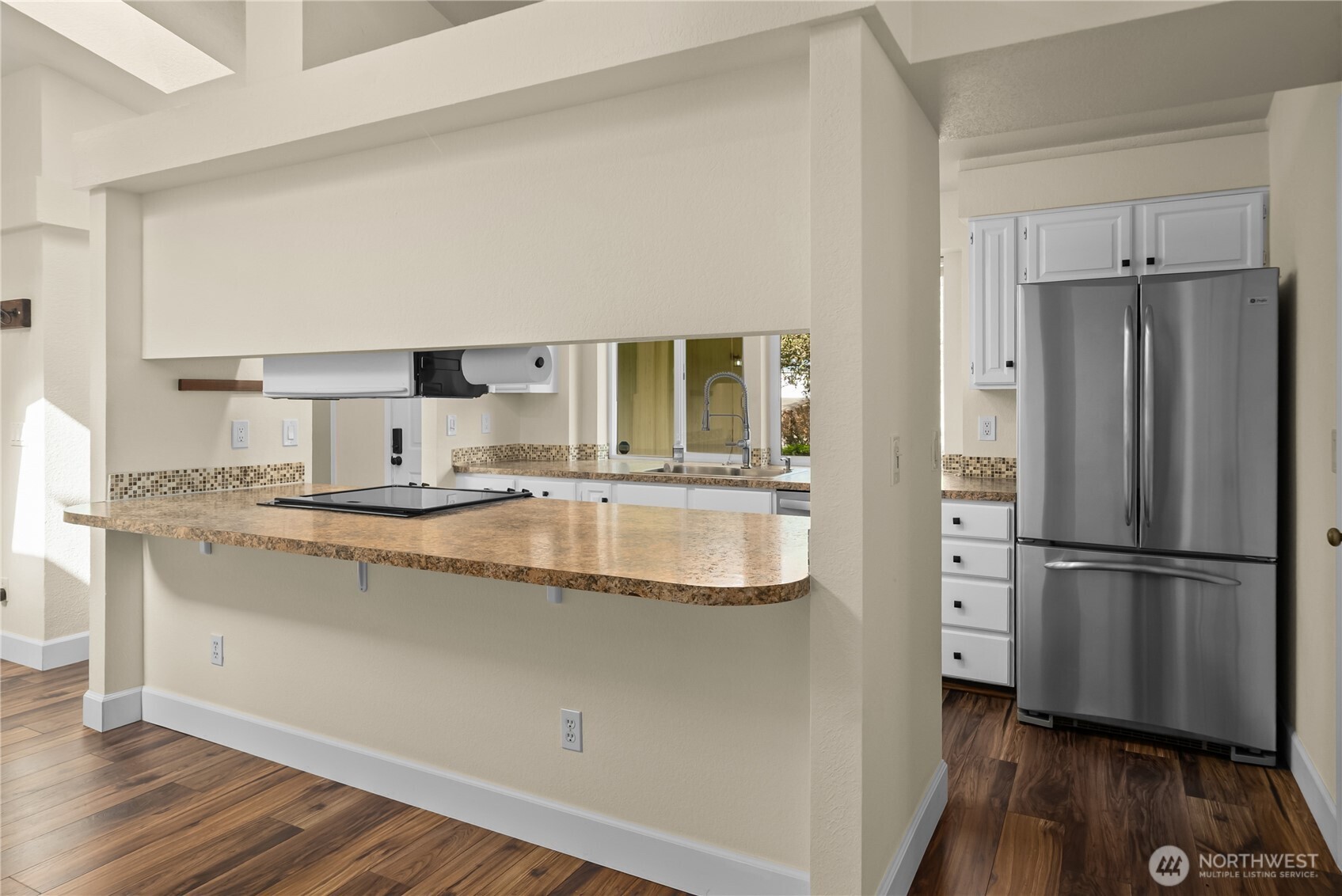 2410 Leah Court Property Photo 8