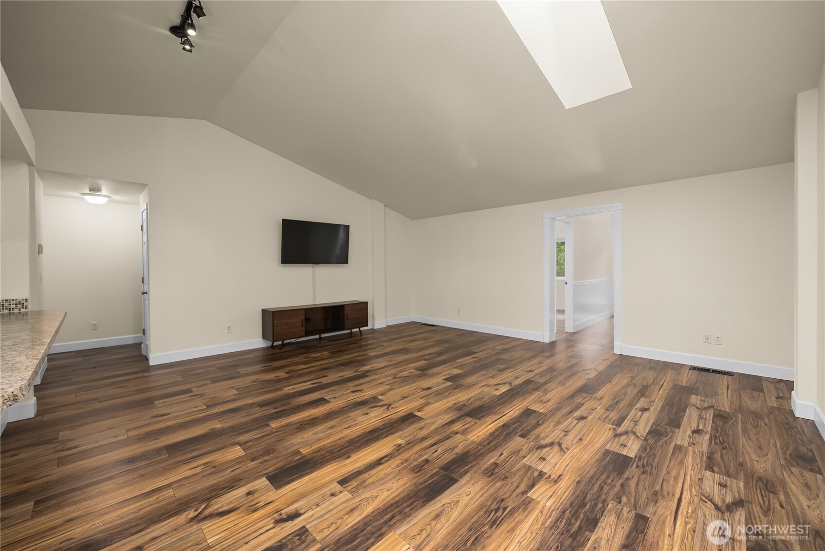 2410 Leah Court Property Photo 12