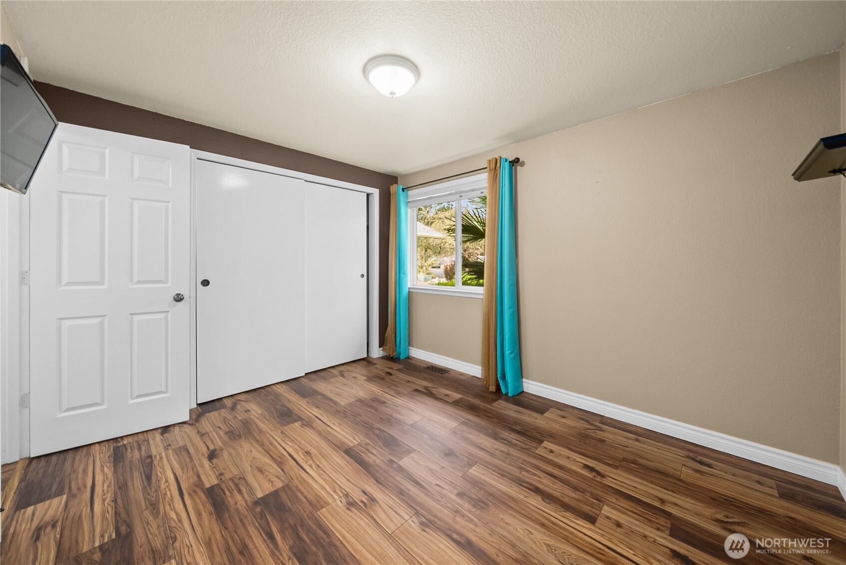 2410 Leah Court Property Photo 17