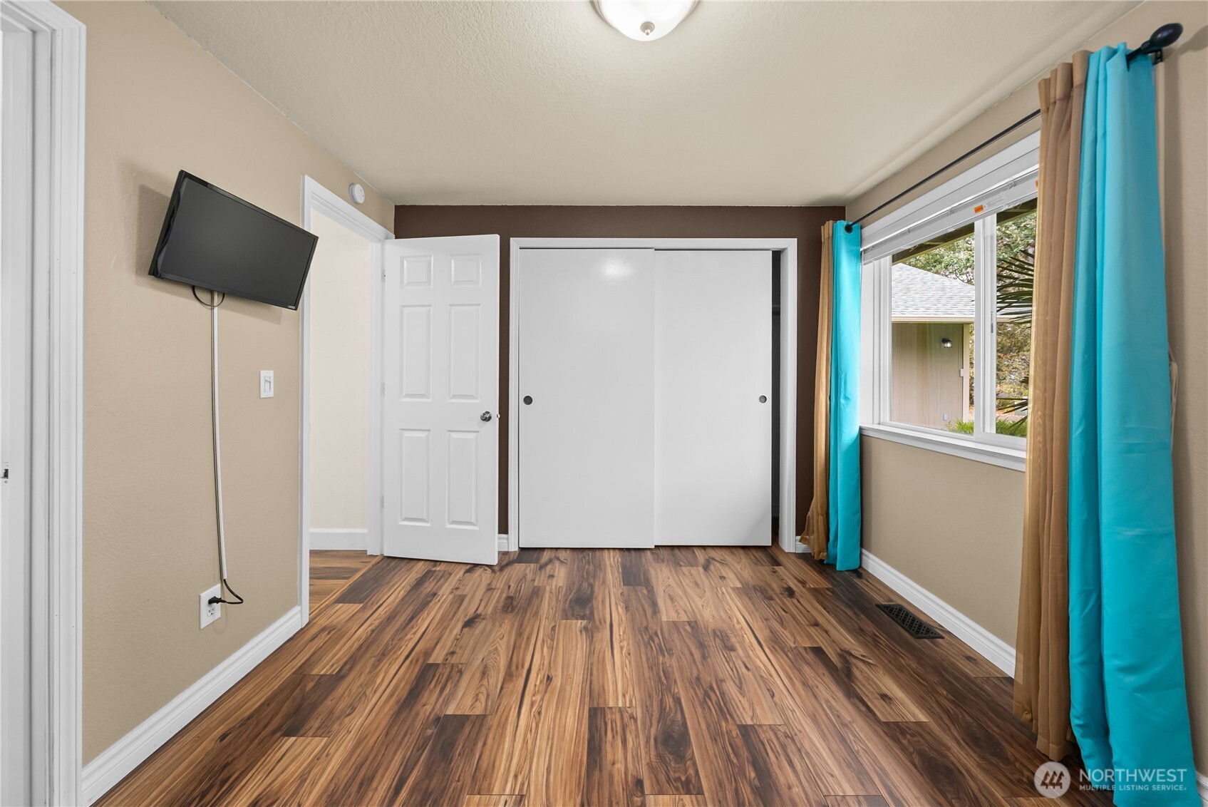 2410 Leah Court Property Photo 18