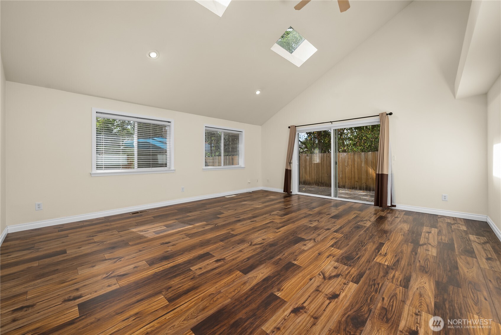 2410 Leah Court Property Photo 25