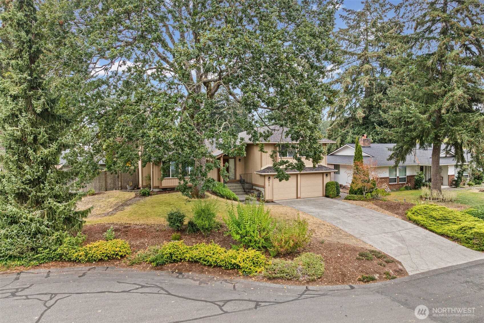 9817 61st Street Ct Property Photo 4