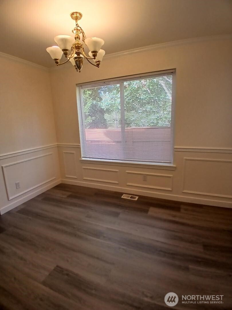 15412 51st Place Property Photo 8