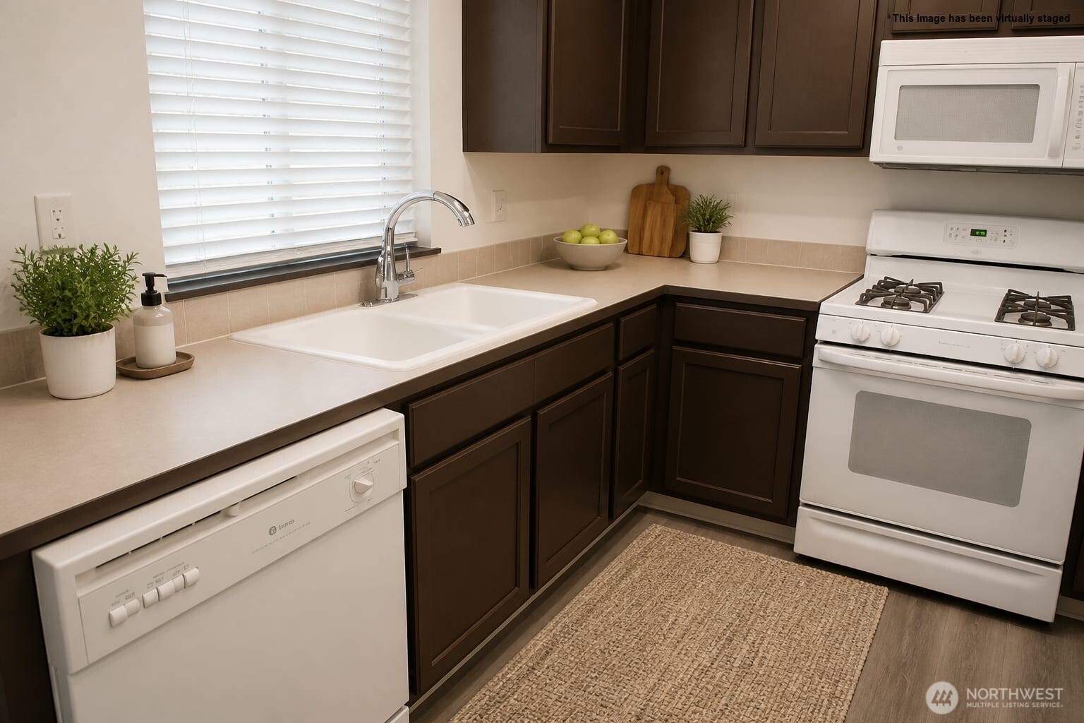 15412 51st Place Property Photo 9