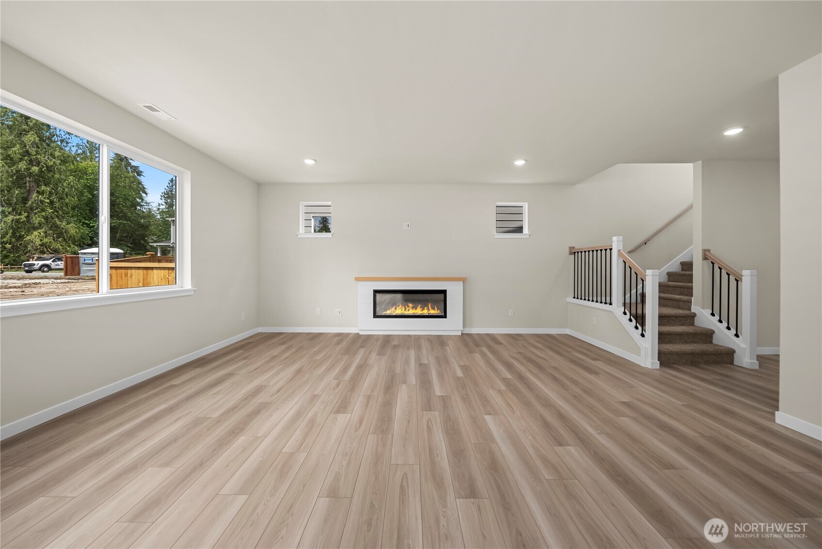 4120 77th Drive Property Photo 8