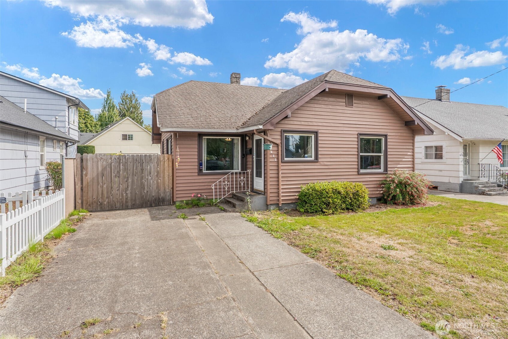 630 20th Avenue Property Photo 1