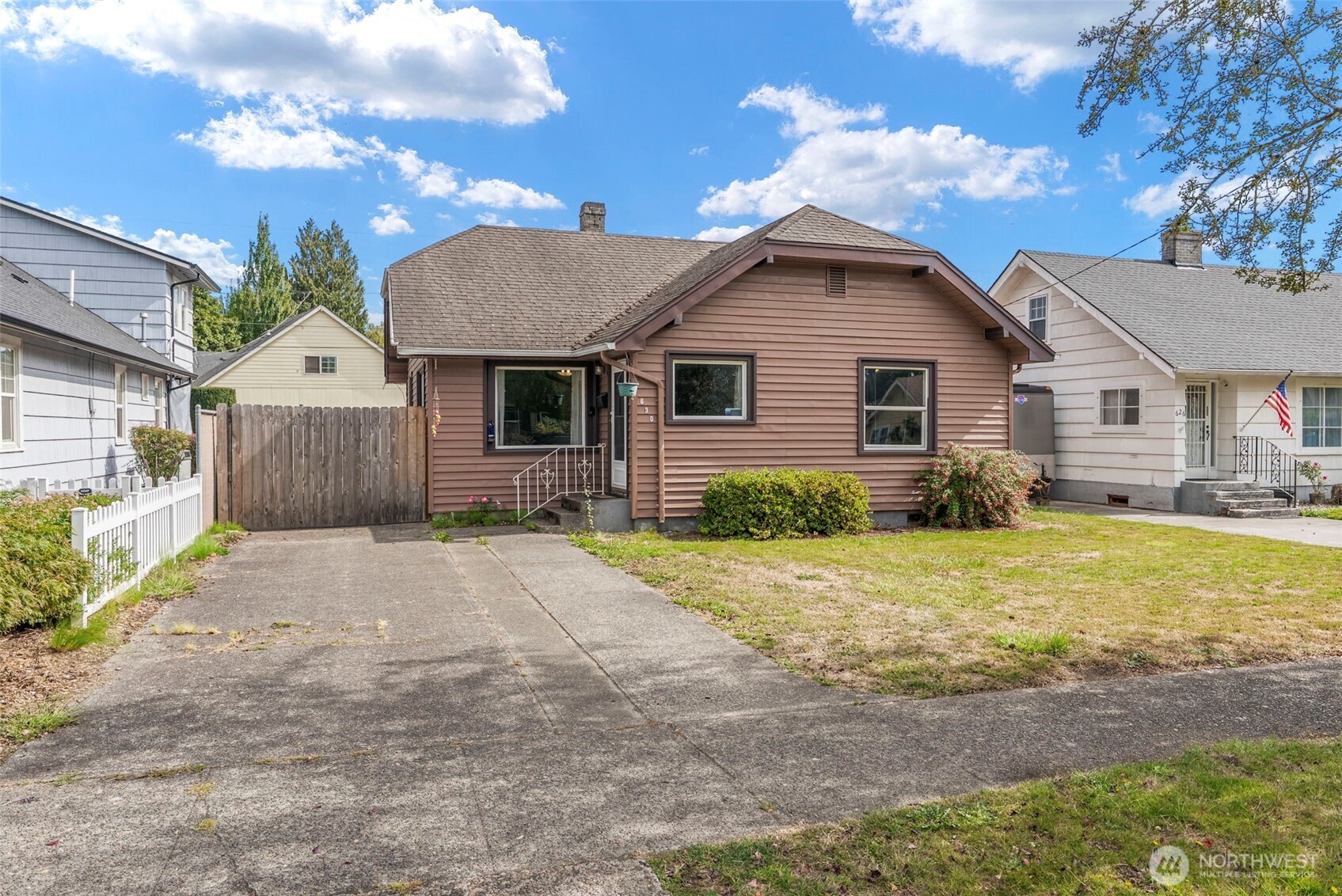630 20th Avenue Property Photo 4
