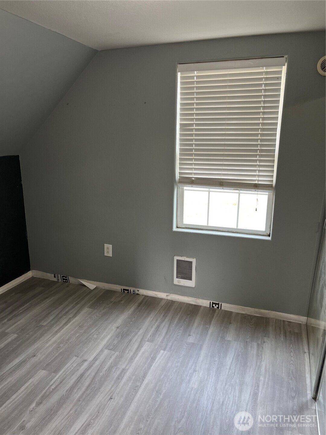 517 D Street Property Photo 8