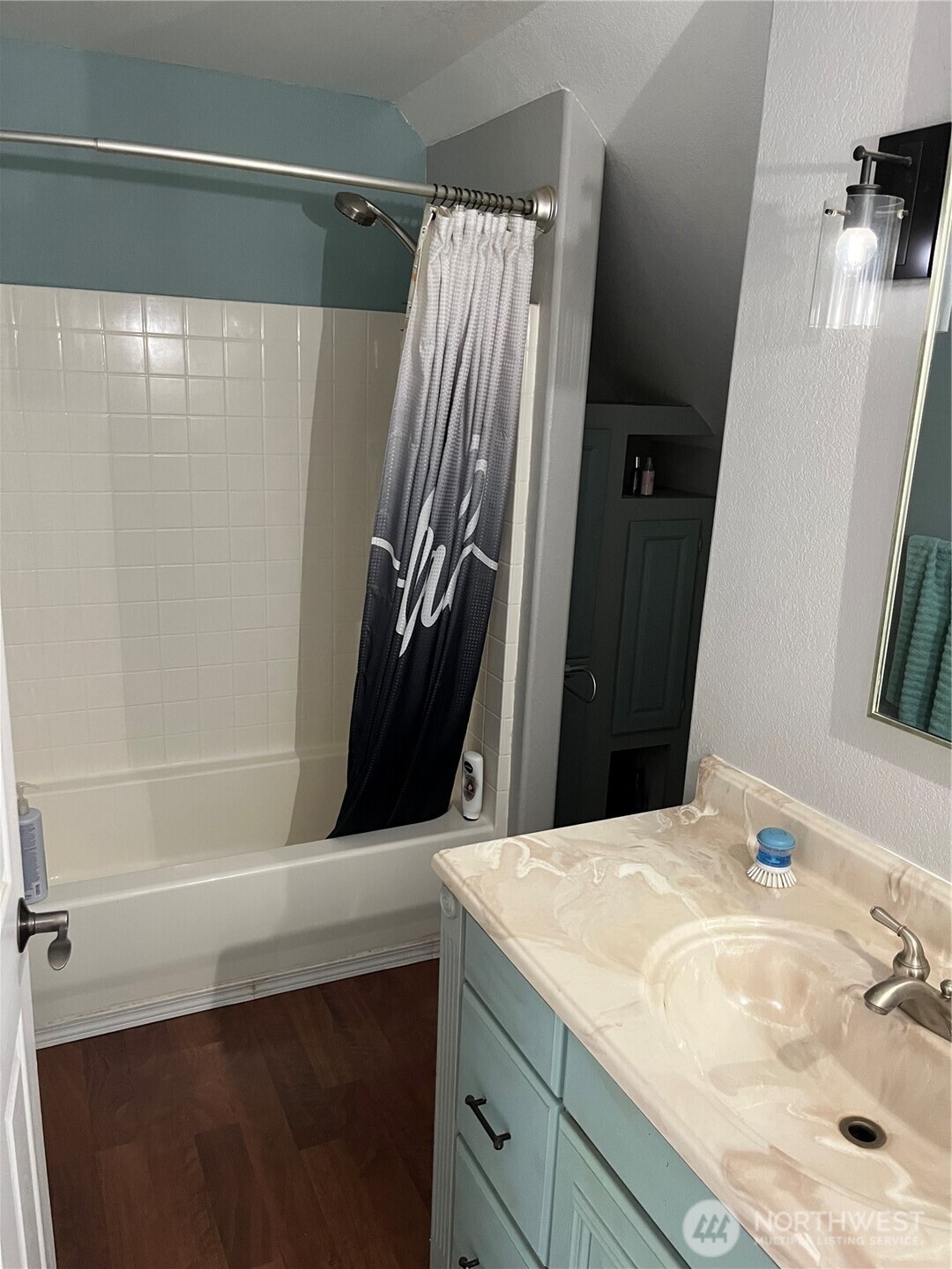 517 D Street Property Photo 9