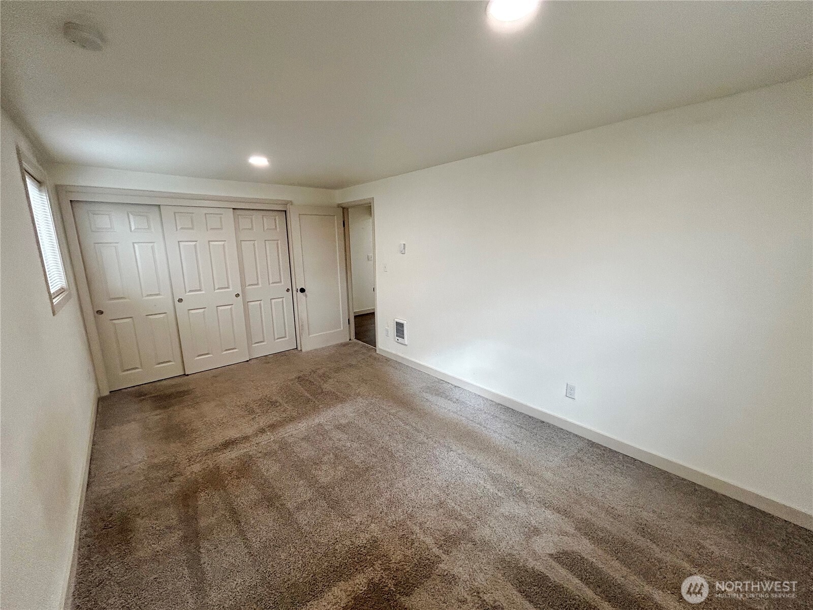 7029 S G Street Property Photo 14