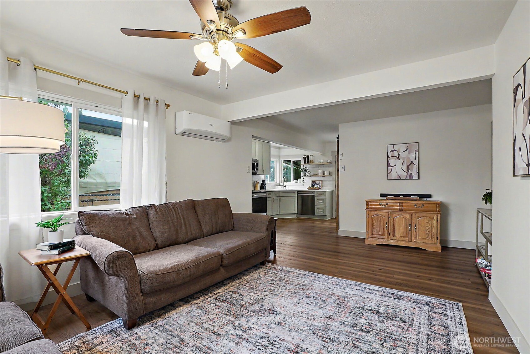 6616 S Oakes Street Property Photo 4