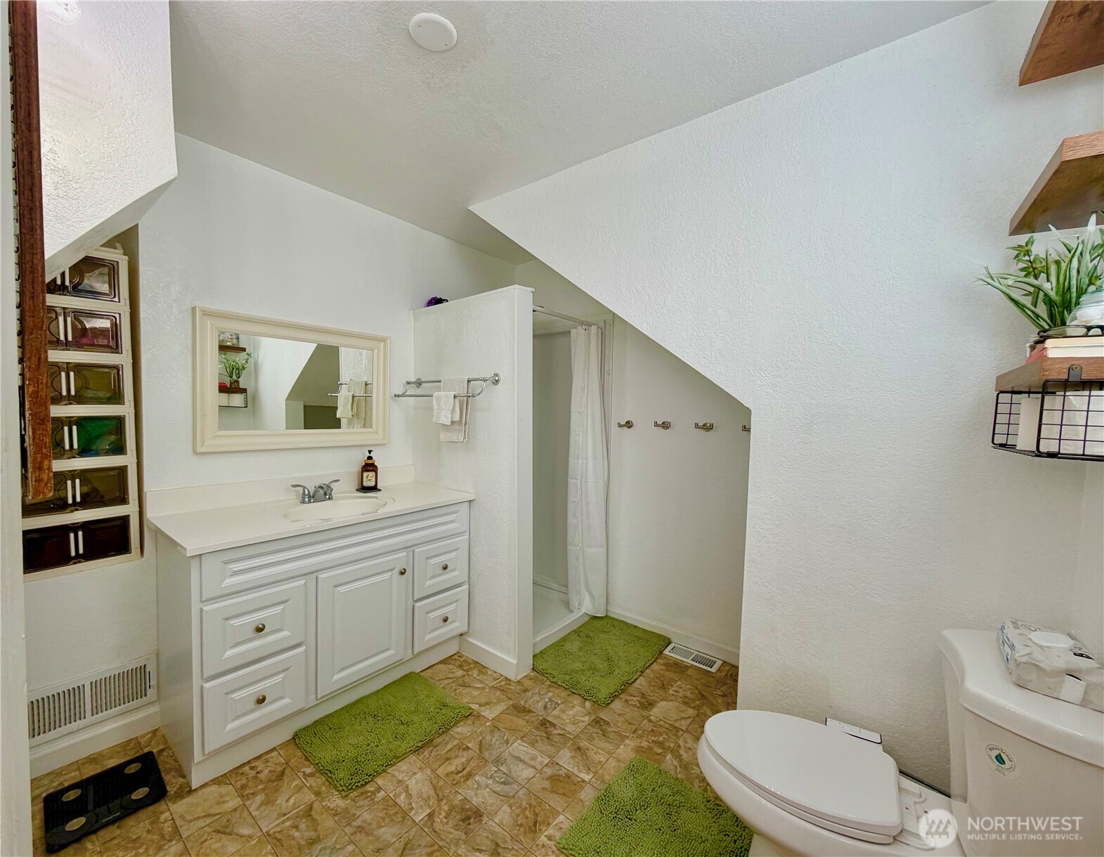 927 7th Avenue Property Photo 11