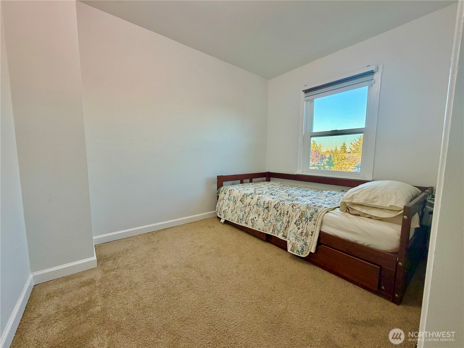 927 7th Avenue Property Photo 16